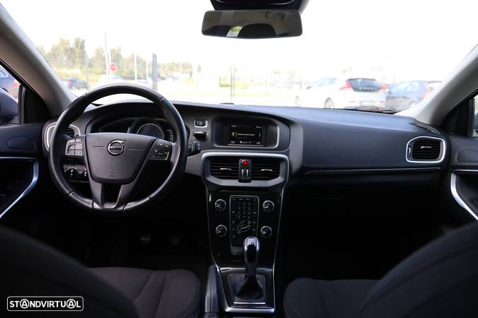 Volvo V40 2.0 D2 Kinetic - 9