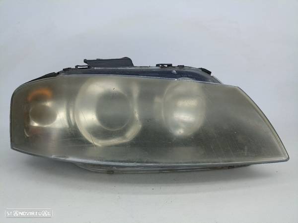 Optica Farol Direita Drt Xenon Audi A3 (8P1) - 1