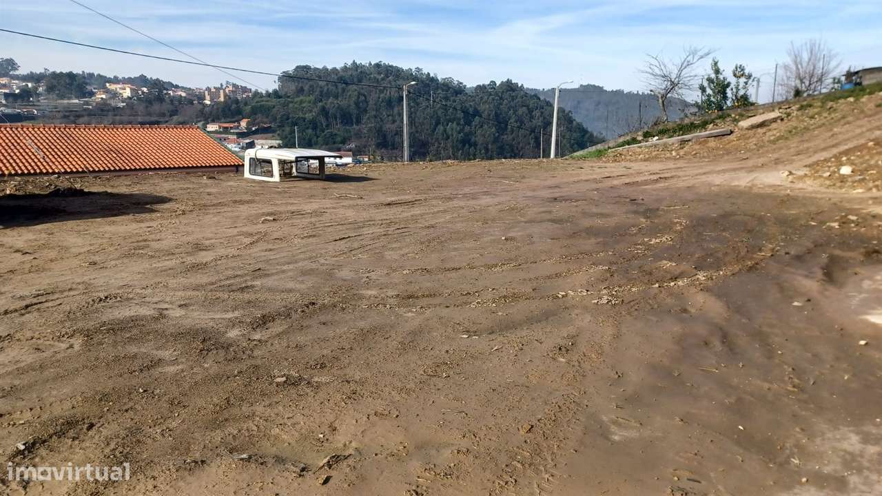 Lote de Terreno  Venda em Lustosa e Barrosas (Santo Estêvão),Lousada - Grande imagem: 5/7