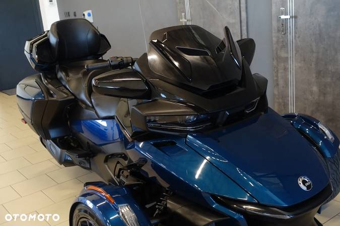 Can-Am Spyder - 13