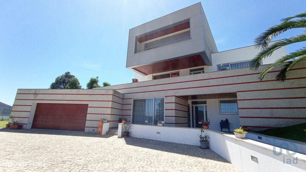 Casa T5 em Braga de 477,00 m2