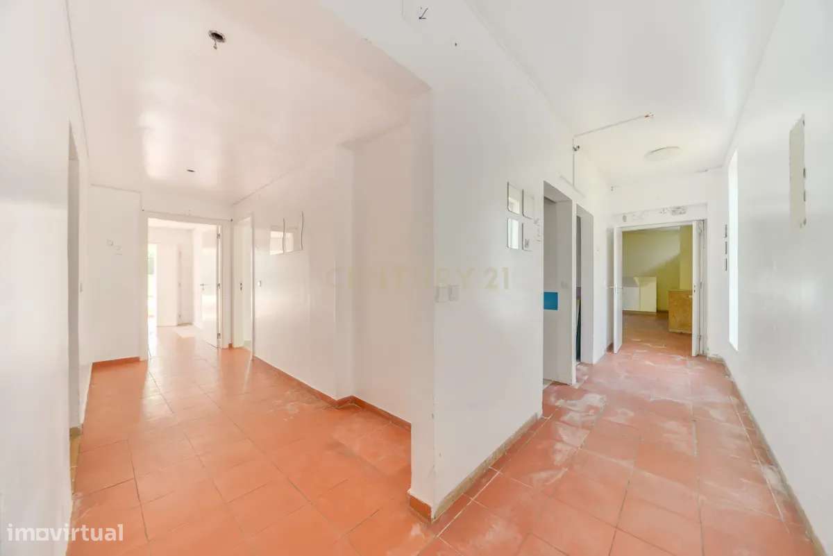 Quinta/Moradia na Póvoa de Santa Iria em Lote 2300m2-22