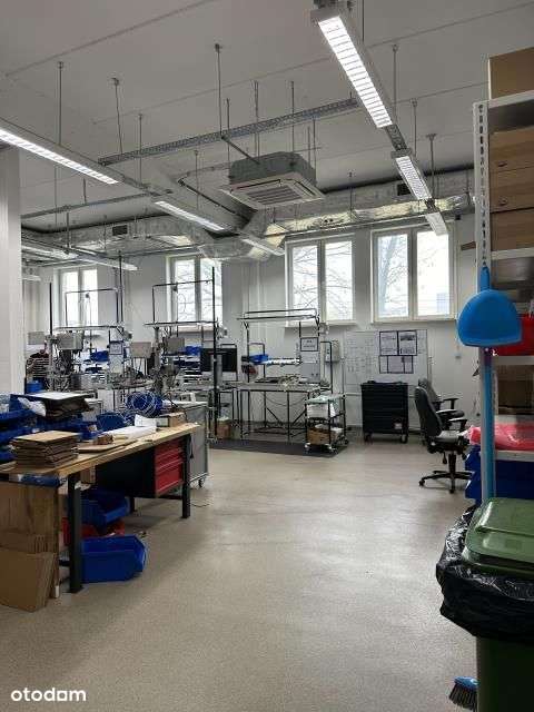 Na sprzedaż budynek magazynowo-biurowy w Warszawie-5