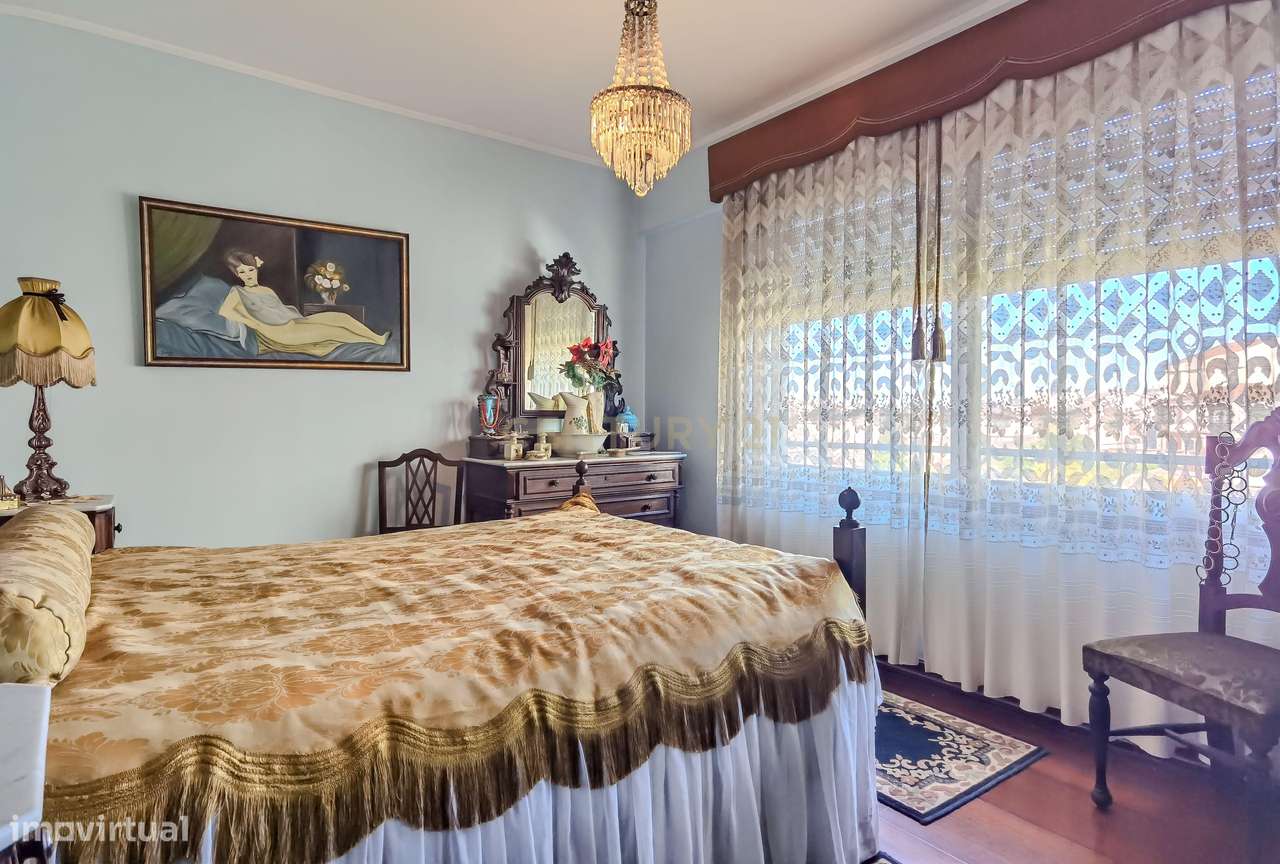 Moradia T4+1 em Pedra com Terreno de 1088m² em Pedrouços – Próxima ao-20