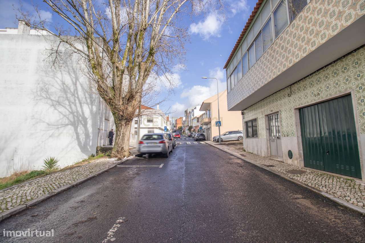 Prédio com Rentabilidade na Brandoa - Amadora-5