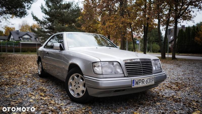 Mercedes-Benz W124 (1984-1993) - 1