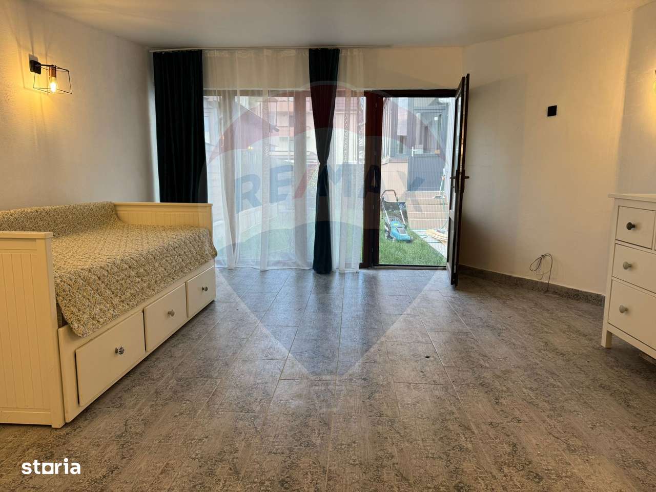 Oportunitate!Apartament modern cu terasă de 100 mp cu spațiu comercial - Imagine principală: 5/15