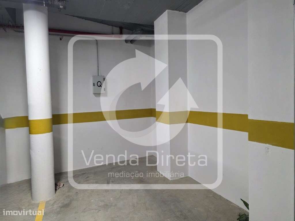 Apartamento T4 no 'Baía Residence' no Barreiro.-32