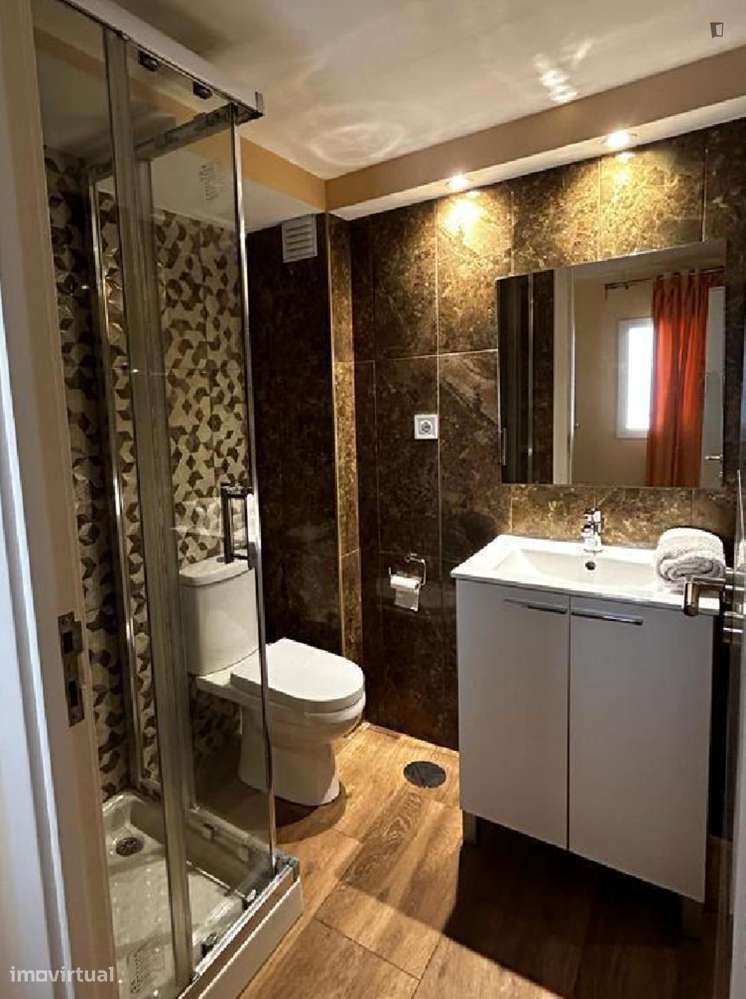 Quarto - localizado em Lisbon - Grande imagem: 4/10