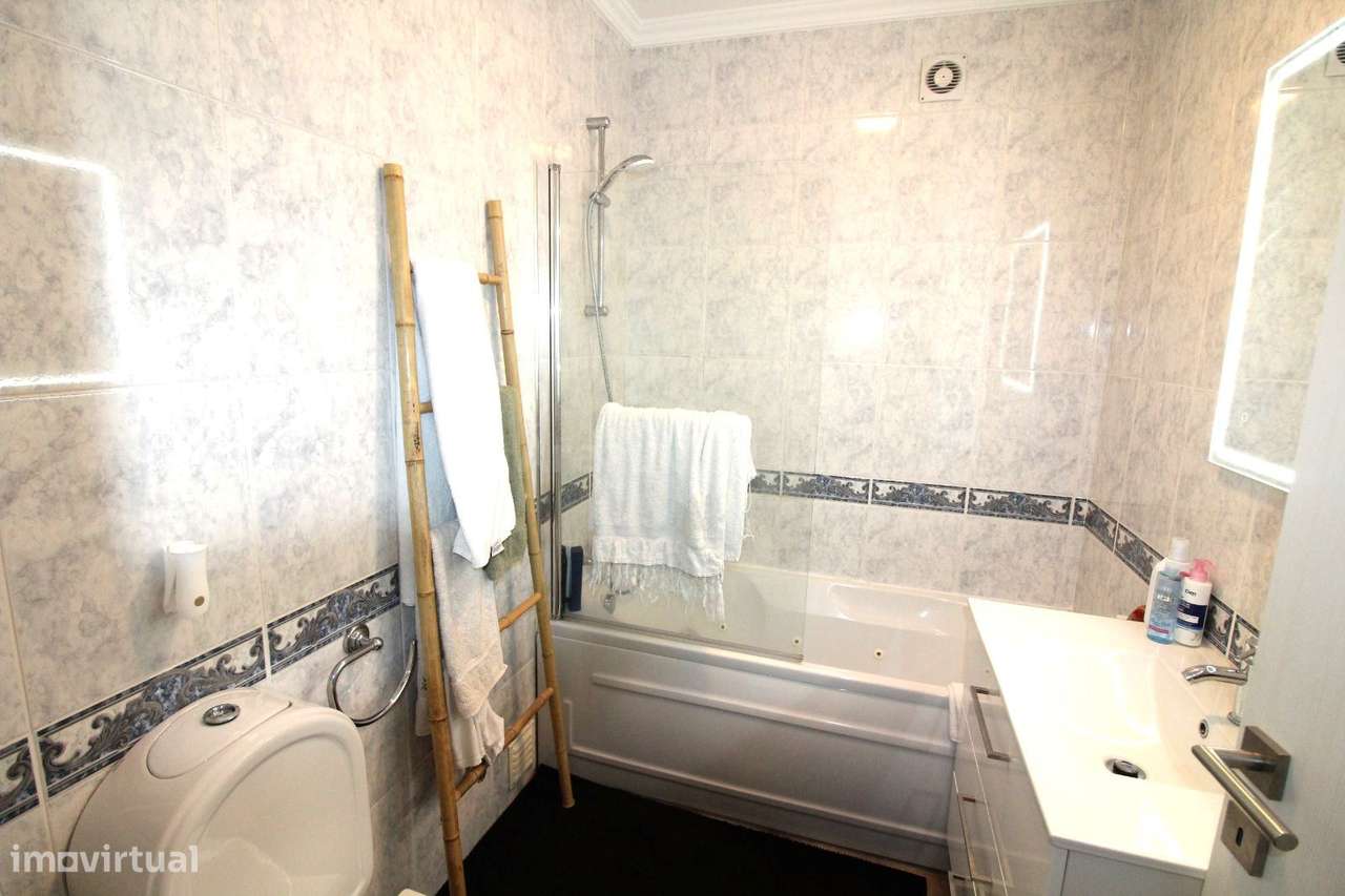 Apartamento T4 Duplex - Planalto, Leiria-16