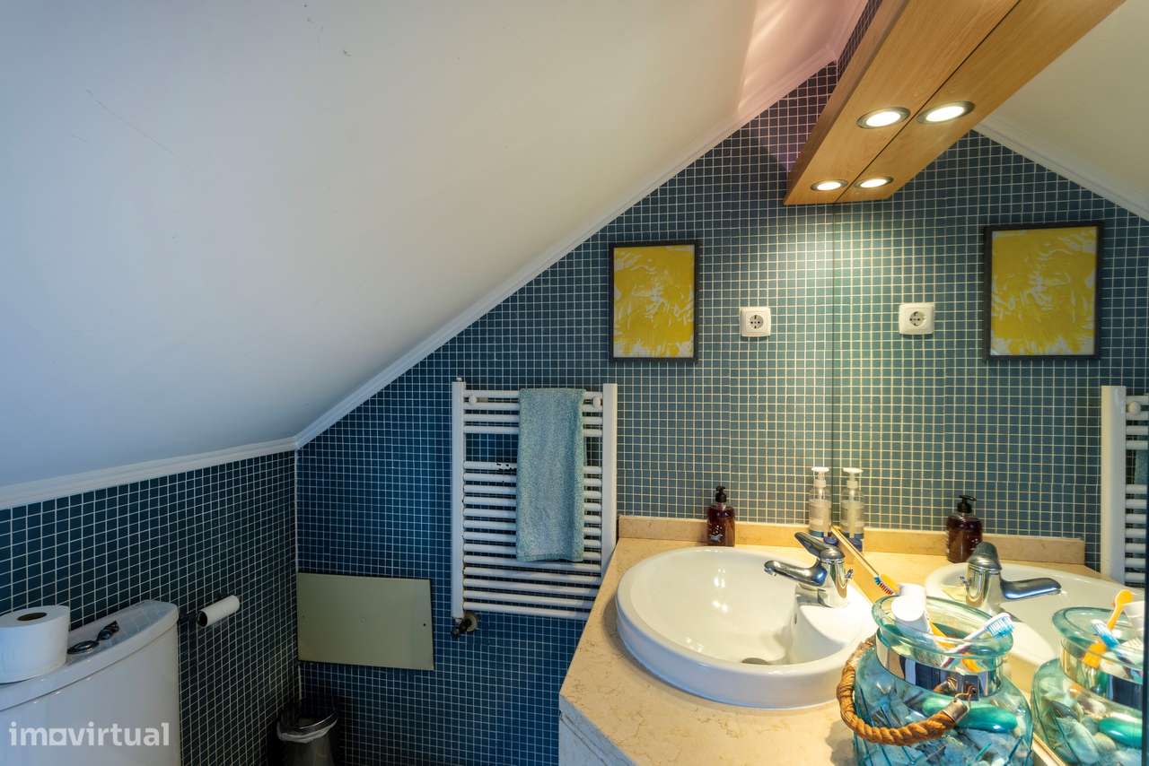 Moradia T6 com garagem, Madragoa, Estrela-27