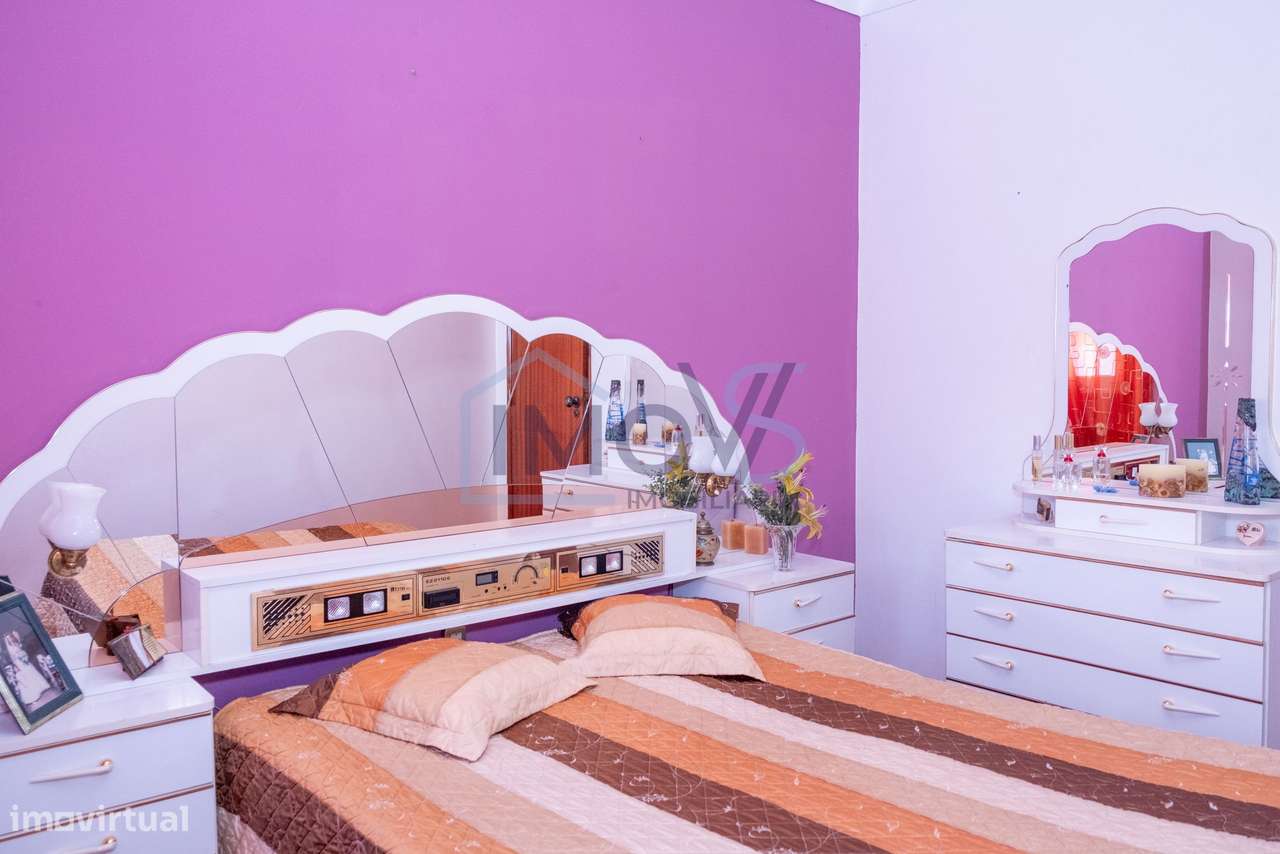Propriedade com 2 Habitações, Anexo e Poço – Oportunidade Única em Fer-36