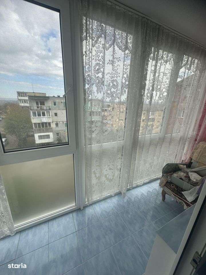 Apartament 3 camere de vanzare, cart. Dealul Florilor-8