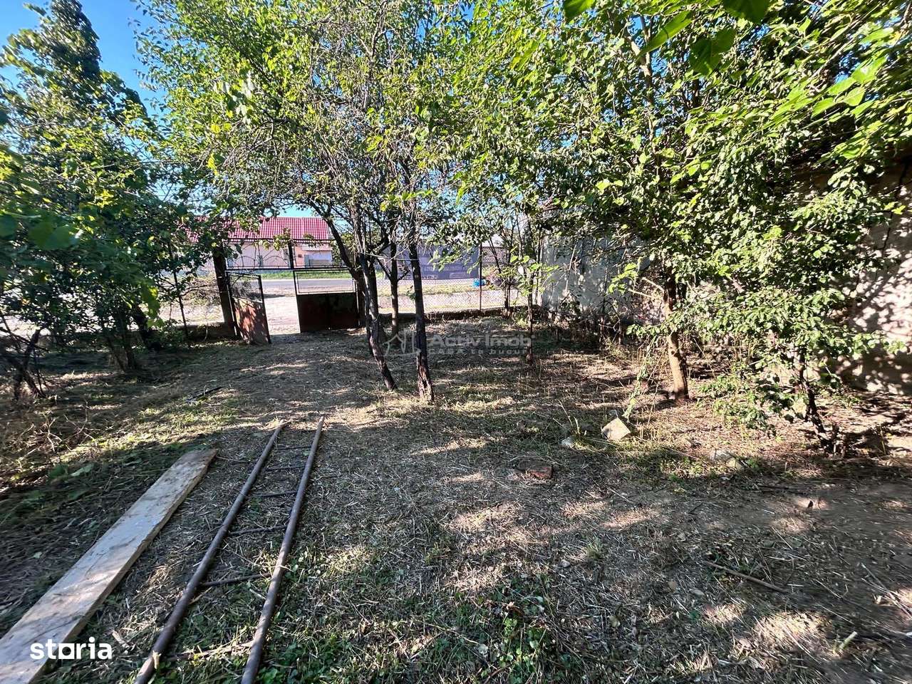 Bocsa Romana, 2 Corpuri de cladire cu Teren de 555 mp. si garaj, la so - Imagine principală: 5/15