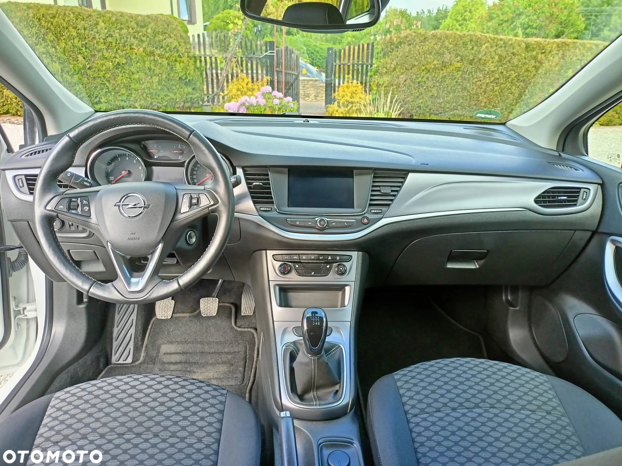 Opel Astra 1.2 Turbo Edition - 23
