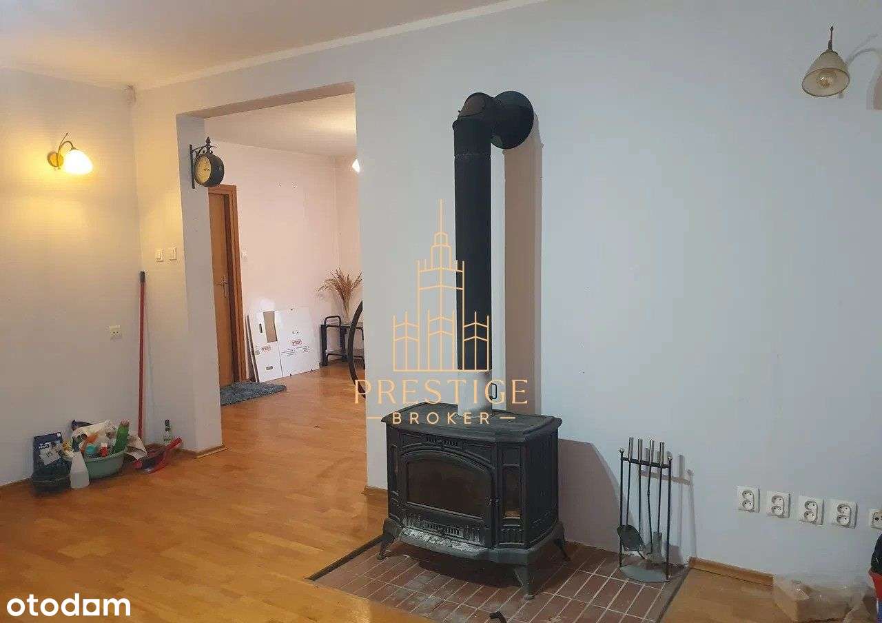 Funkcjonalny dom w cichej i spokojnej okolicy. - Pełny obrazek: 2/9