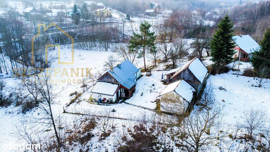 Urokliwy domek z dużą działką w sercu Świebodnej-4