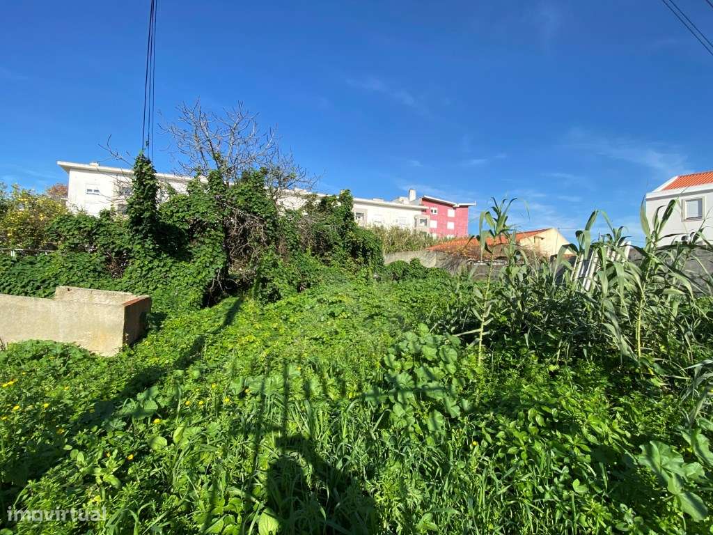 Terreno no Casalinho de Ajuda junto ao Polo Universitário da Ajuda-5