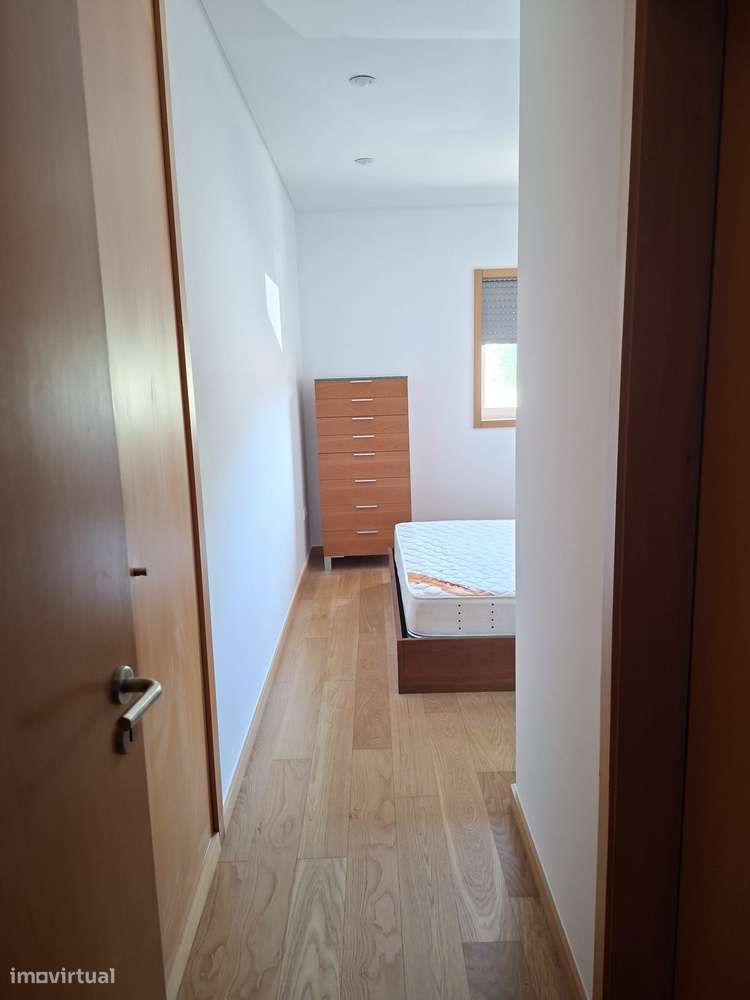 Apartamento T2 Com Garagem Fechada-7
