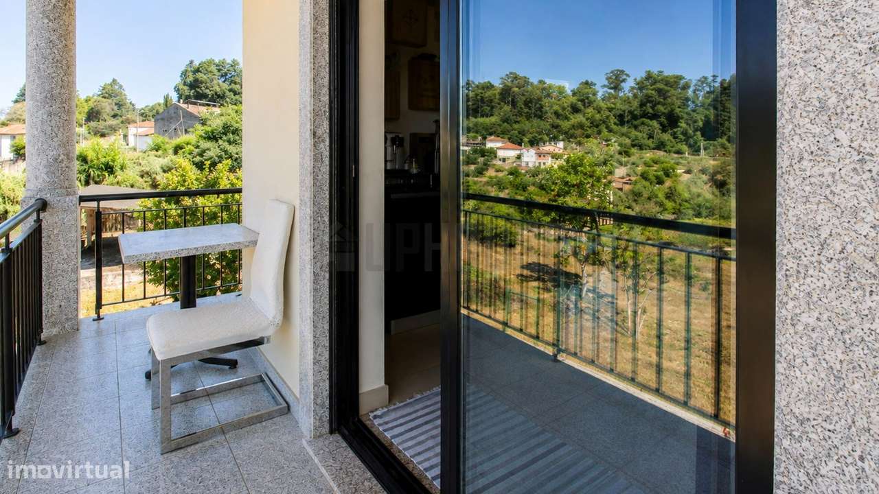 Moradia Geminada T4 a 10 Minutos de Viseu-20