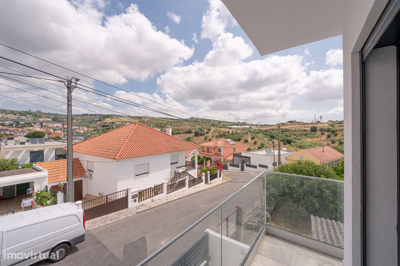 Moradia independente T4+1 nova c/piscina a 20 minutos Lisboa-34