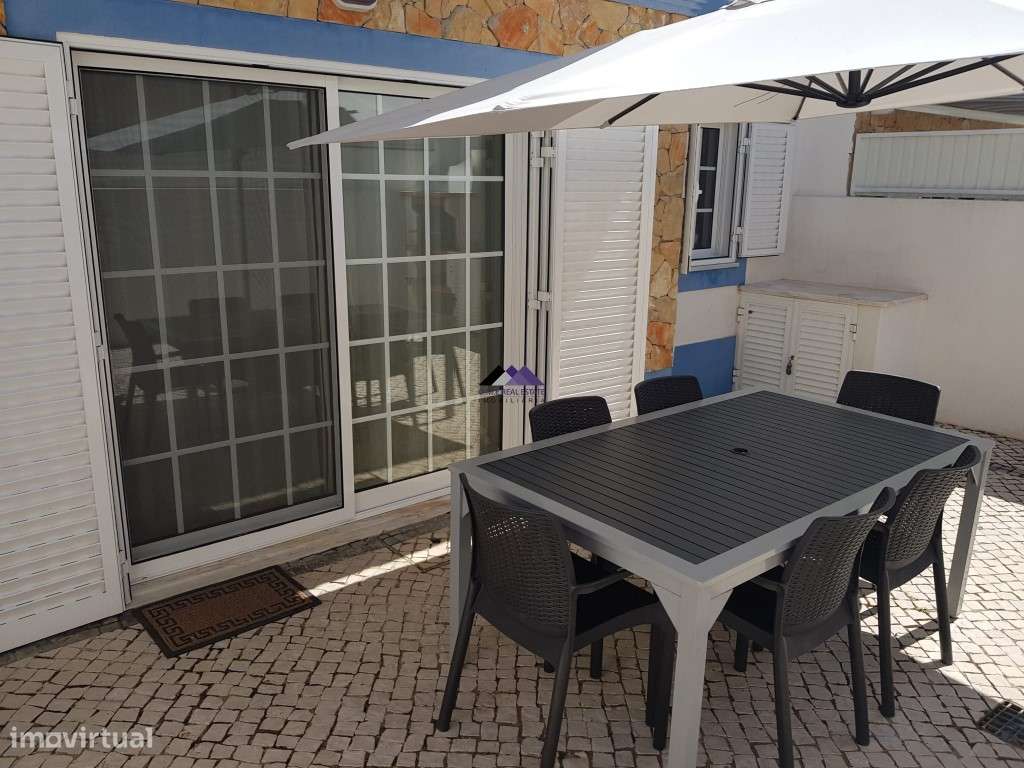 Moradia T3+1 com Estacionamento, Logradouro e Sótão-18