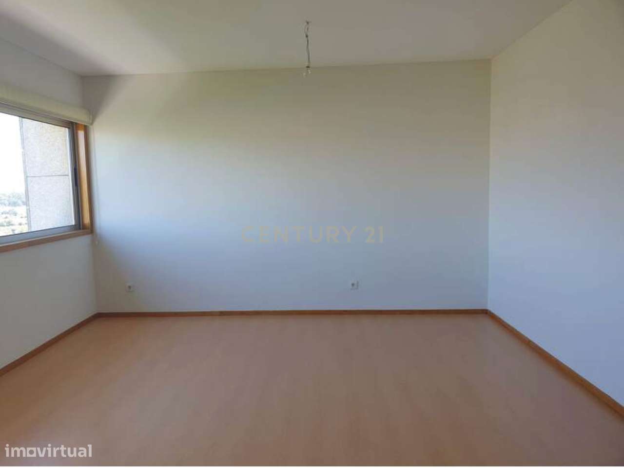 Apartamento Espaçoso em Maia com Vista e Luz Natural - Grande imagem: 4/16