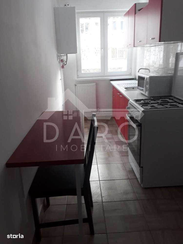 Apartament cu 2 camere de vanzare - Imagine principală: 2/12