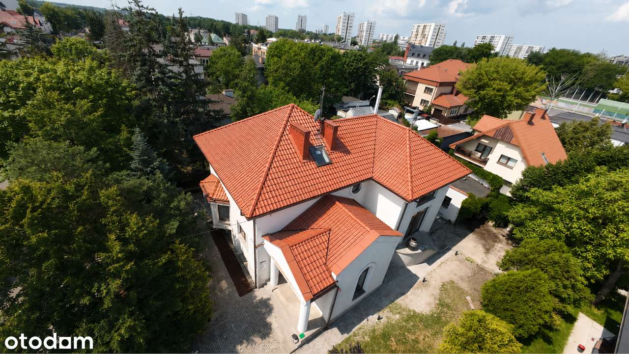 Wyjątkowa willa o podwyższonym standardzie z budynkiem pomocniczym