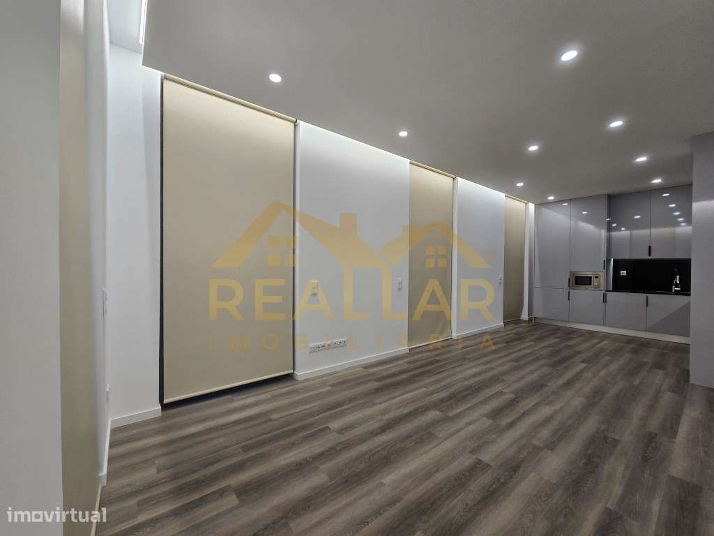 Apartamento T3 Renovado em Vilar do Pinheiro. - Grande imagem: 4/23