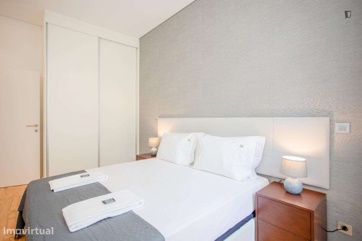 Apartamento com 1 quartos - localizado em Sé Porto - Grande imagem: 4/21