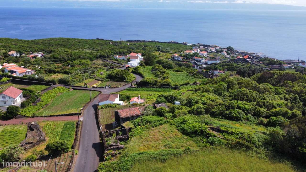 Ruína com Potencial Turístico e Vistas Deslumbrantes na Ilha do Pico-9