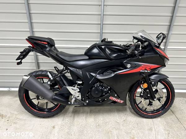 Suzuki GSX-R - 2