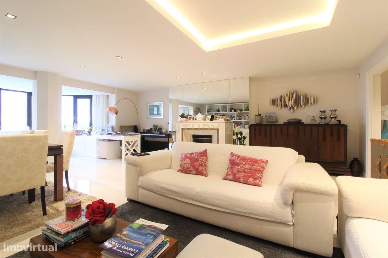 Luxuoso Apartamento T3 nas Torres das Amoreiras, Lisboa-1