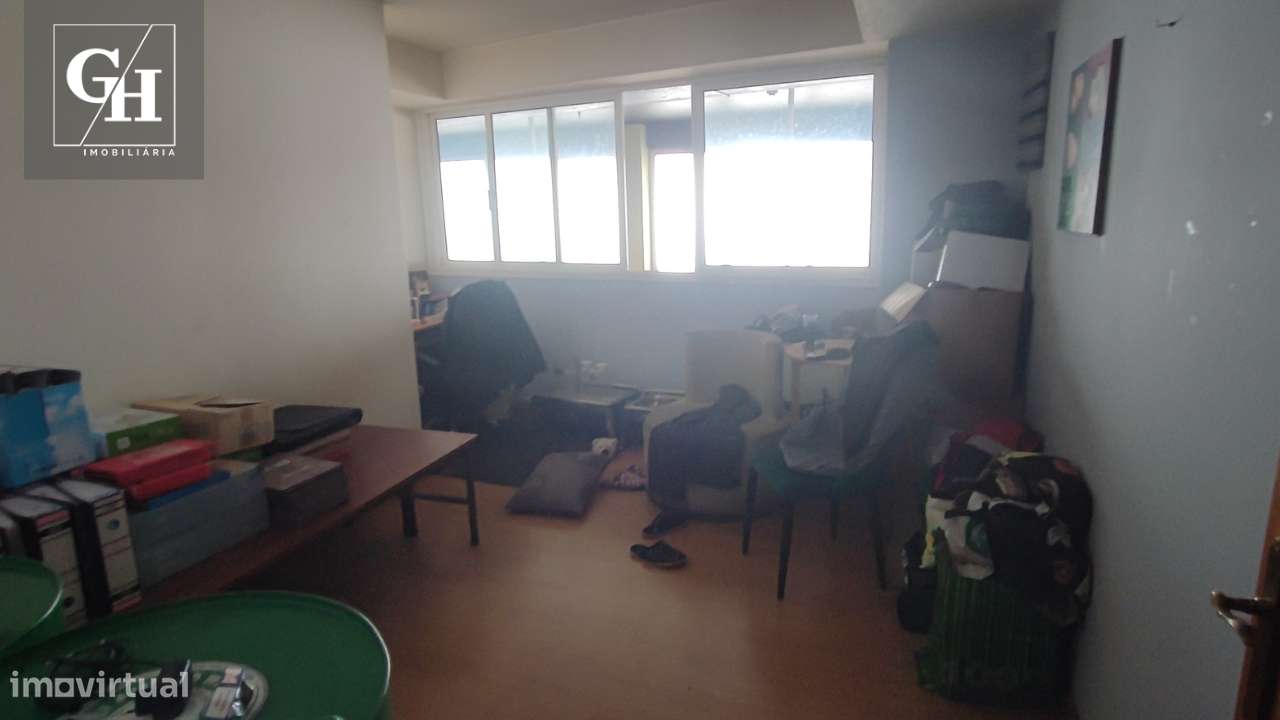 Trespasse de Restaurante - Equipado e com estacionamento privado-31