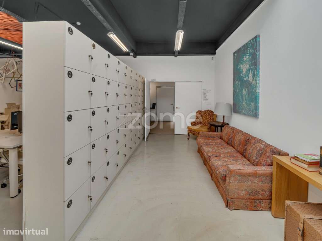 Escritório / Coworking em Marvila, Lisboa - 847 m², até 183 pessoas...-13