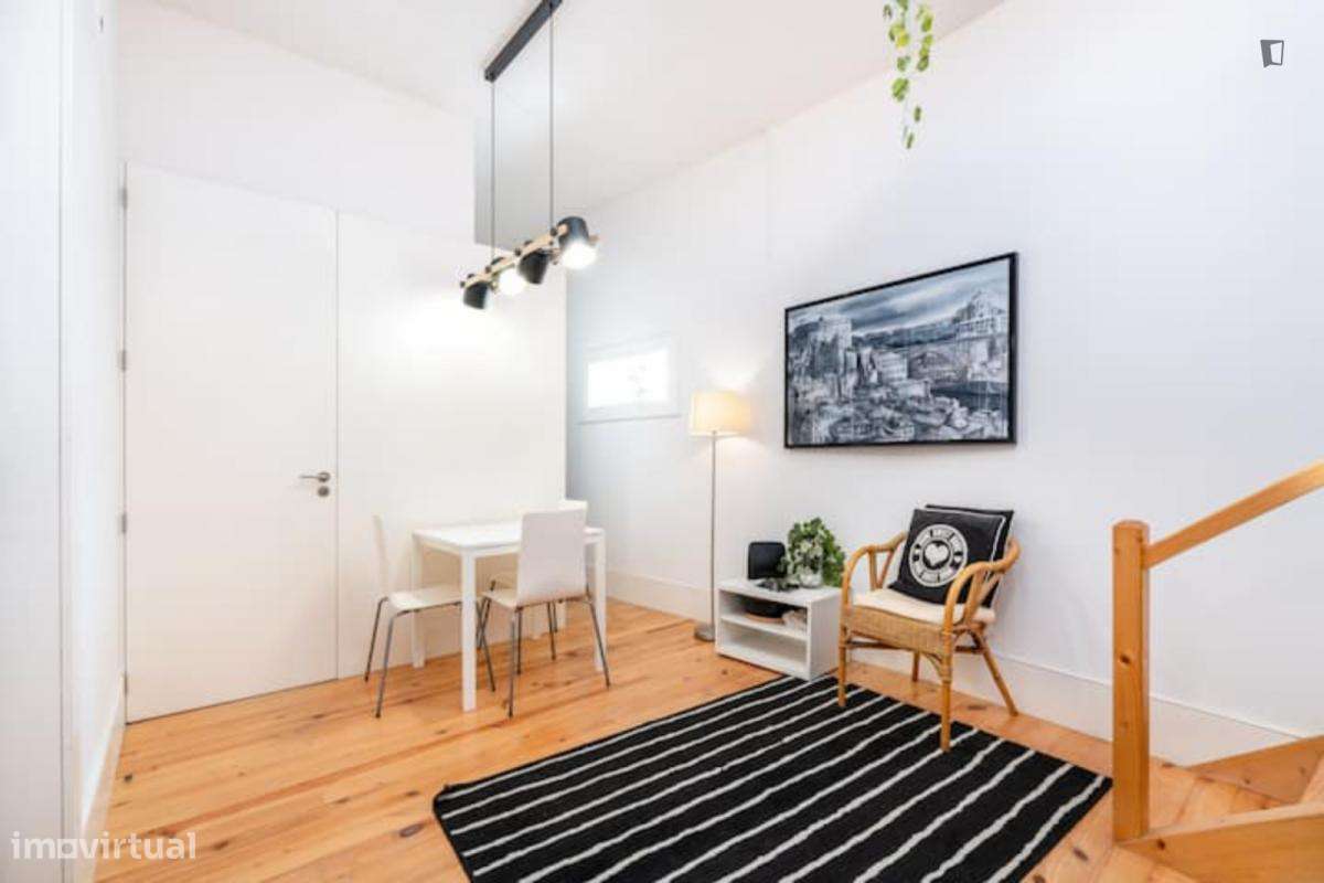 Apartamento com 1 quartos - localizado em Santo Ildefonso Porto - Grande imagem: 2/15