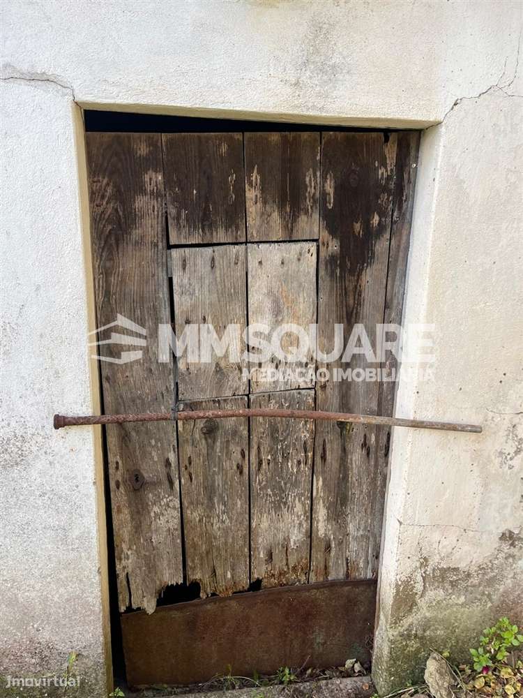 Moradia T3 inserida na zona histórica de Ourique-11