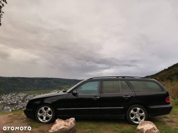 Mercedes-Benz Klasa E 320 T CDI Avantgarde - 5