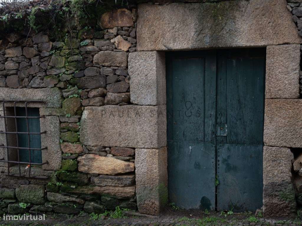 CASA PARA RECUPERAR NO C. HISTÓRICO DE VILA FLOR | BRAGANÇA-10