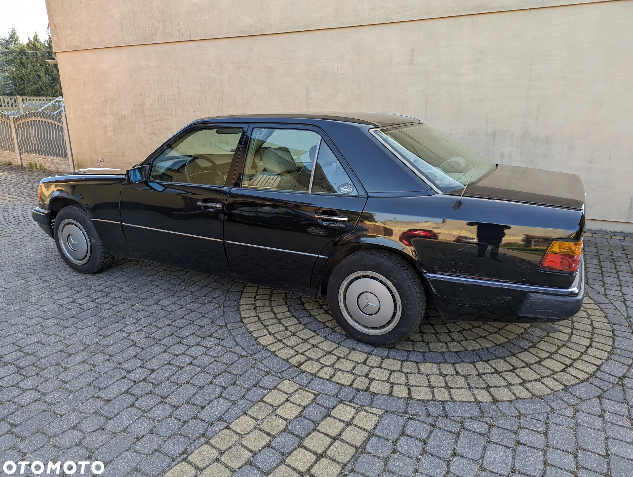 Mercedes-Benz W124 (1984-1993) - 17