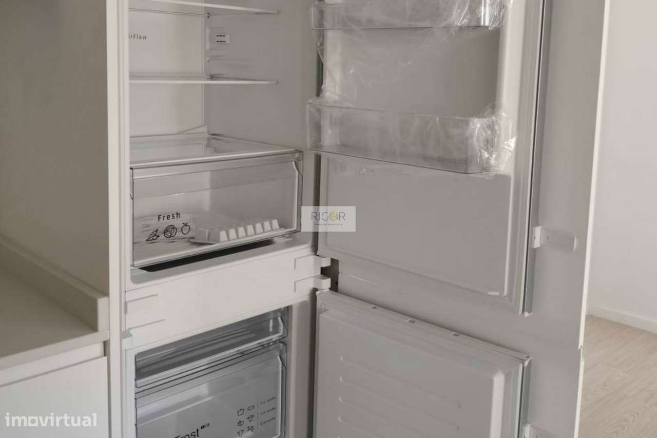 Apartamento T3 em Matosinhos, junto ao metro, pronto a habitar.-10