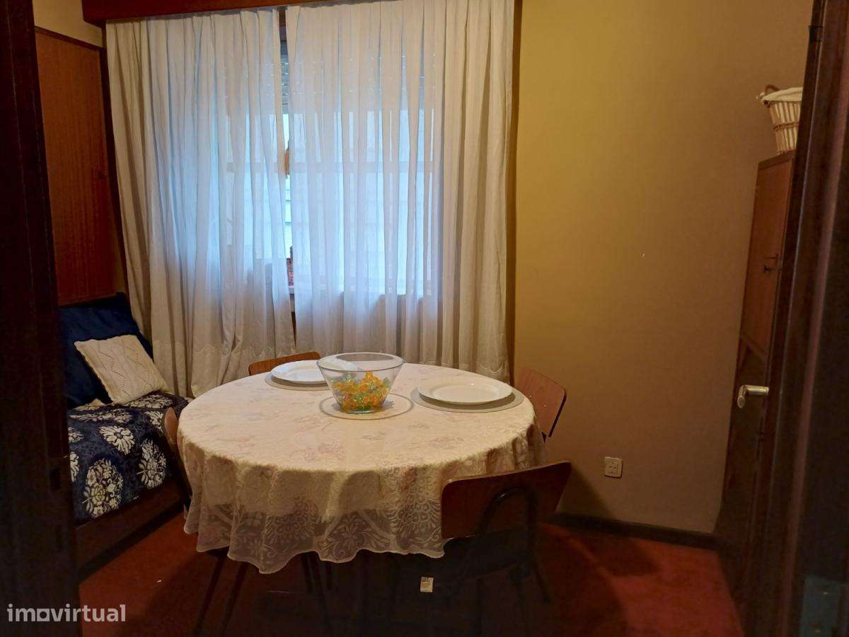 Quarto - localizado em Massarelos Porto - Grande imagem: 4/10
