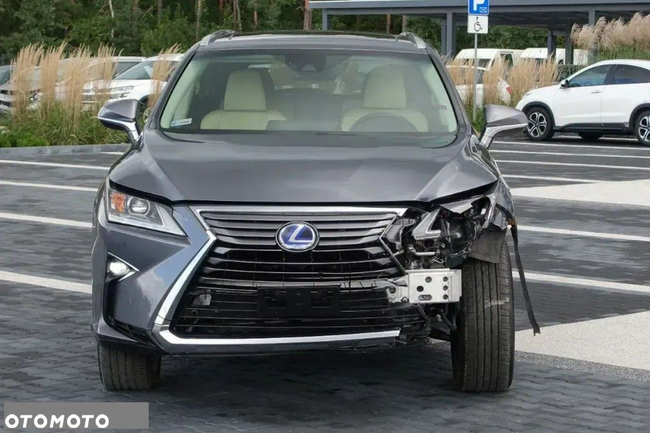 Lexus RX - 9