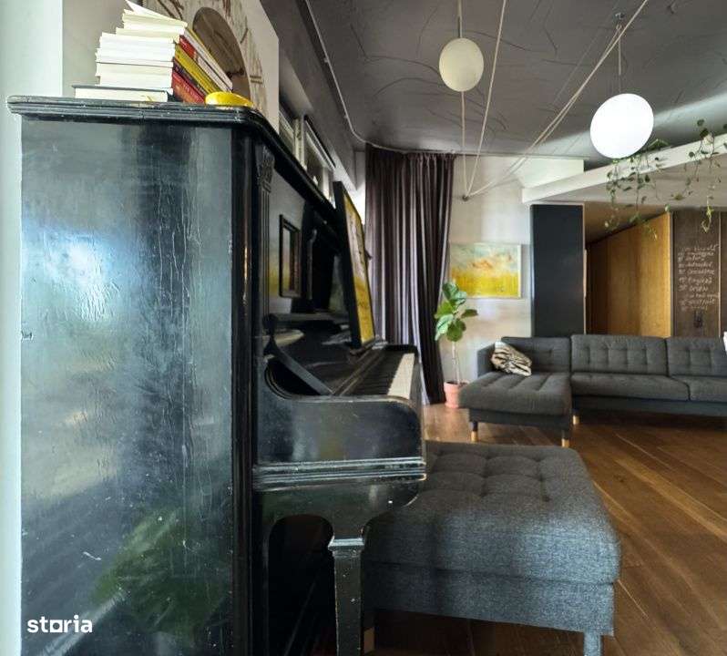 Locuinta speciala cu peluza si ponton pe lac in Mamaia - Imagine principală: 5/19