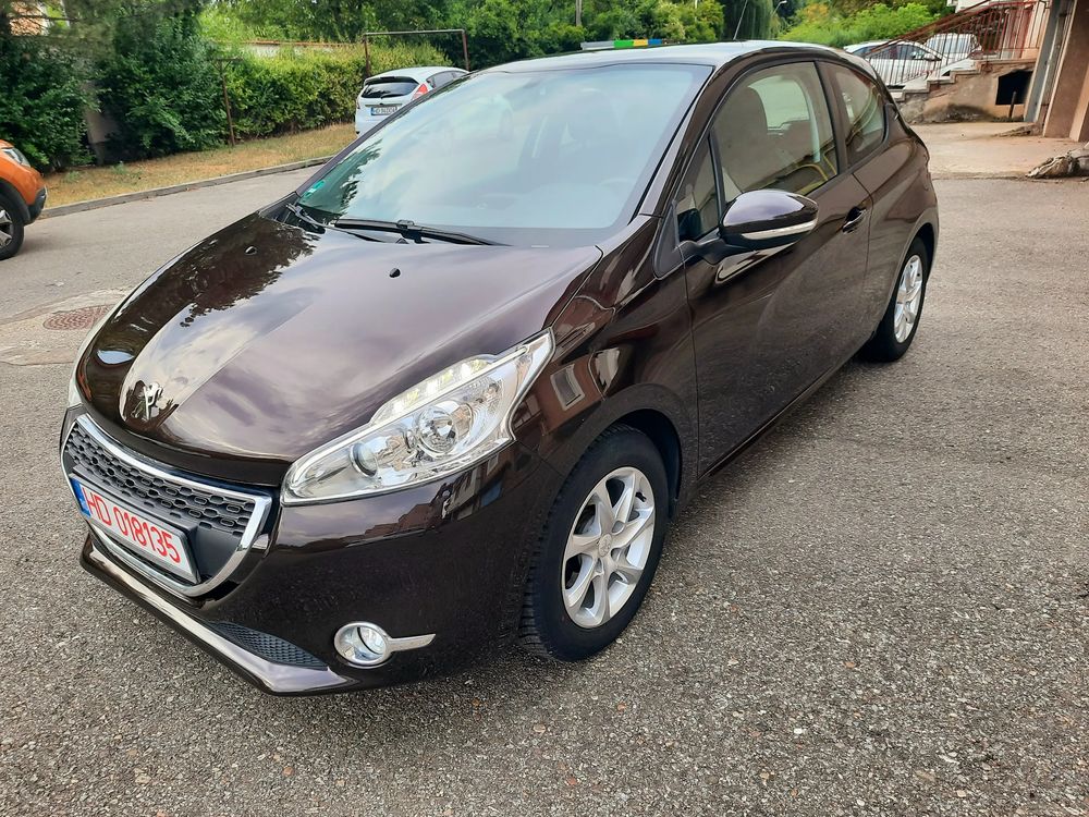 Peugeot 208 PureTech 82 Start & Stop Tech Edition 2013