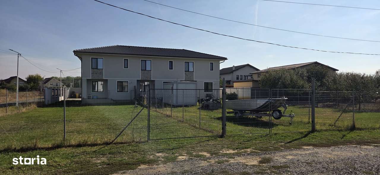 Casa Triplex 3Camere 90mp Teren 432mp Pret 165.000 euro-3