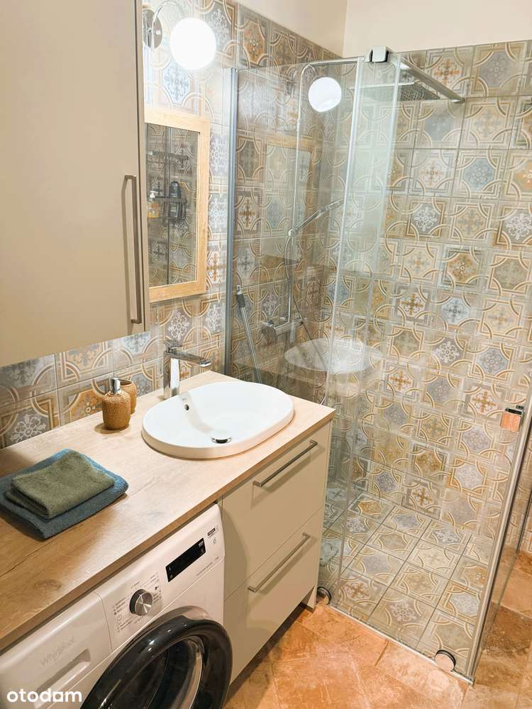 Jedyne mieszkanie - wysoki standard w centrum z miejscem postojowym-4