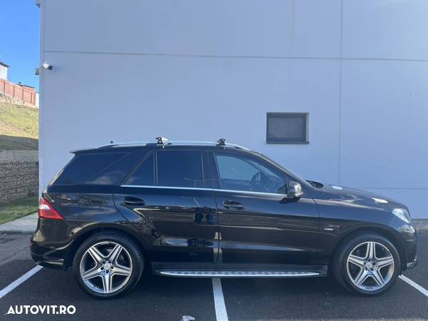 Mercedes-Benz ML 350 BlueTEC 4MATIC 7G-TRONIC - 12