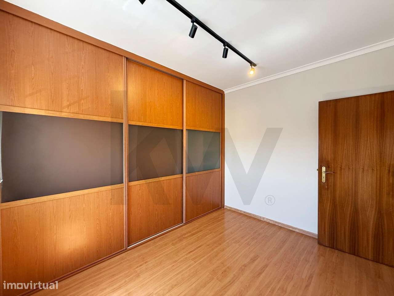 Moradia T3+1 com quintal, três pisos em Vila Nogueira de Azeitão-23